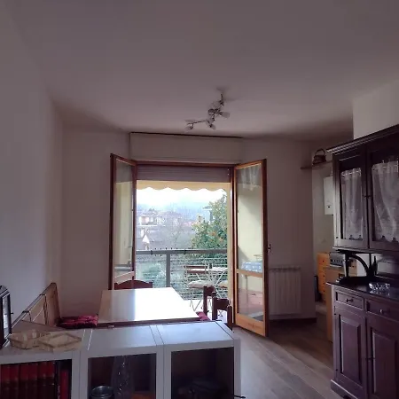 Luminoso Ed Ampio Adatto A Famiglie Apartamento